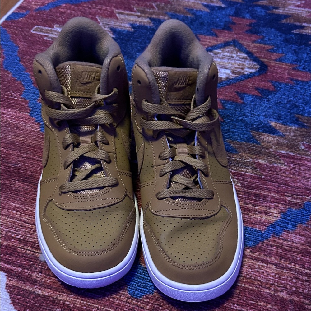Nike Men's Tan High-Top Sneakers